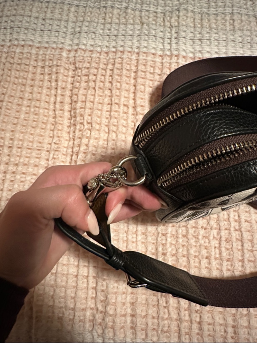 Coach Marvel Jes Crossbody Bag - Black & White Comic Design - Picture 8 of 11